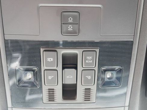 Certified 2023 Volkswagen Atlas Cross Sport SEL AWD/4WD image 34