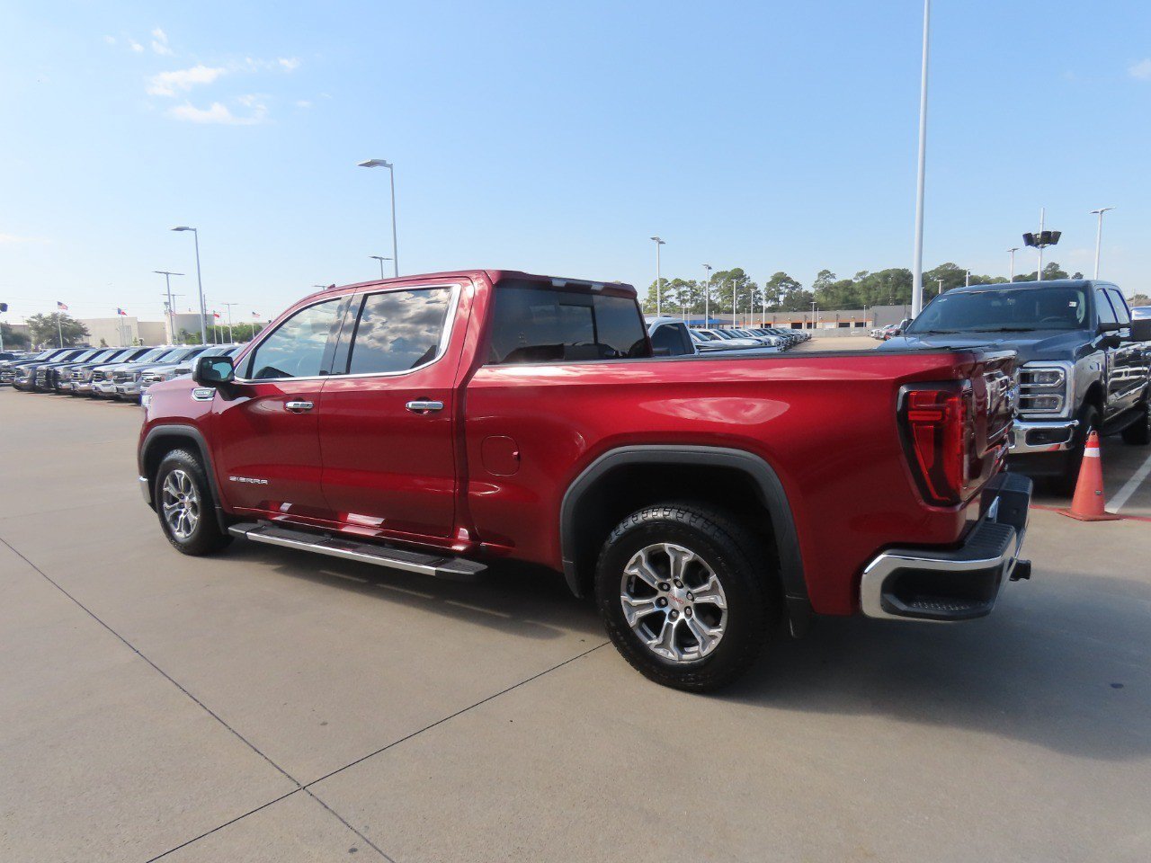 Used 2019 GMC Sierra 1500 SLT w/ SLT Convenience Package RWD image 16