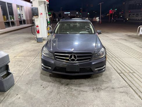 Used 2014 Mercedes-Benz C 300 4MATIC Sedan image 3