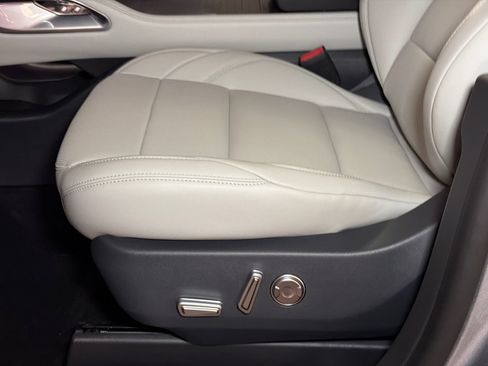 New 2026 Lincoln Nautilus Premier w/ Equipment Group 102A AWD/4WD image 16