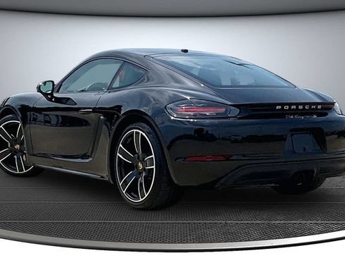 Used 2024 Porsche 718 Cayman S RWD image 4