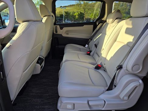 New 2026 Honda Odyssey EX-L image 11