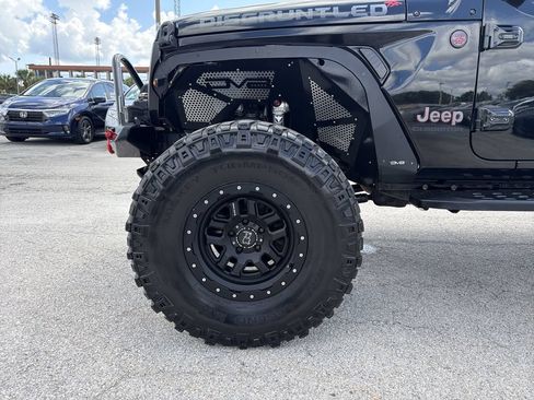 Used 2020 Jeep Gladiator Rubicon AWD/4WD image 34