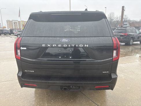 Used 2025 Ford Expedition Max Active image 4