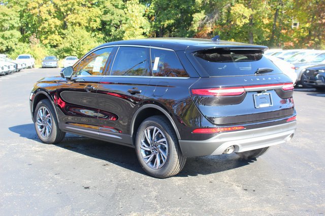 New 2025 Lincoln Corsair AWD w/ Equipment Group 101A image 5