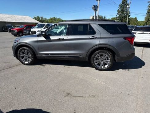 Used 2026 Ford Explorer Active w/ Active Comfort Package AWD/4WD image 4