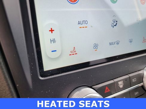 Used 2023 Ford Edge SEL w/ Sport Appearance Package image 3