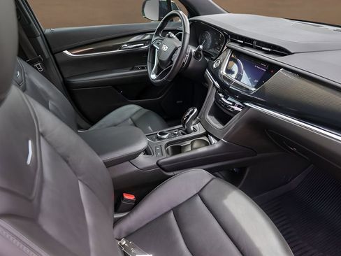 Used 2020 Cadillac XT6 Sport AWD/4WD image 32