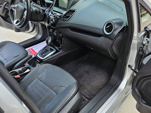 Used 2016 Ford Fiesta Titanium image 14