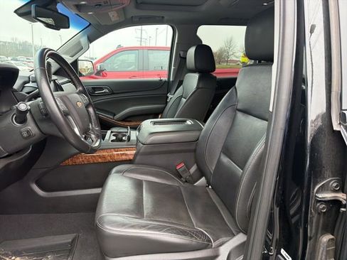 Used 2019 Chevrolet Suburban Premier image 5