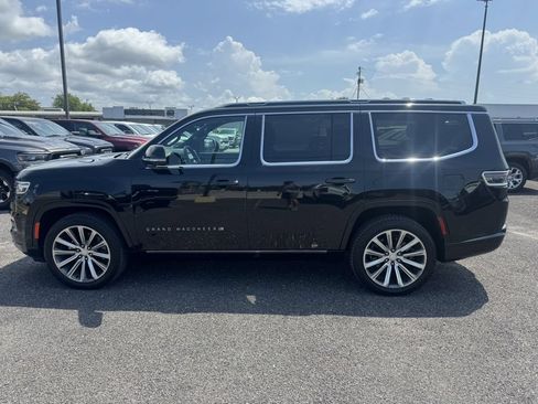 Used 2022 Jeep Grand Wagoneer Series I w/ Flexible Seating Group AWD/4WD image 5