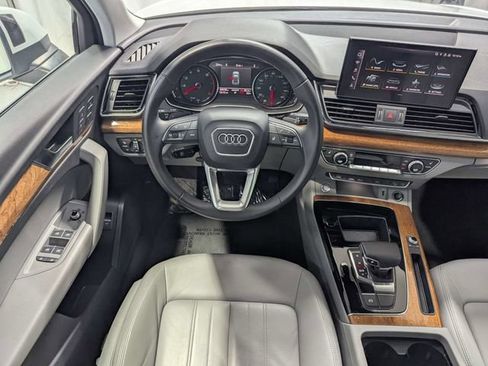 Used 2023 Audi Q5 2.0T Premium w/ Convenience Package AWD/4WD image 7