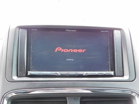 Used 2018 Dodge Grand Caravan SXT image 13