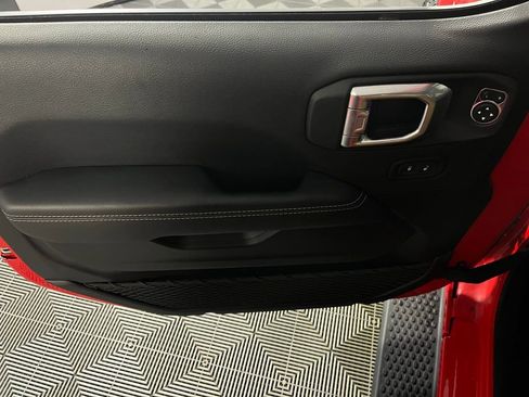 Used 2022 Jeep Wrangler Unlimited Sahara 4xe image 26