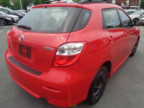 Used 2009 Toyota Matrix FWD image 16