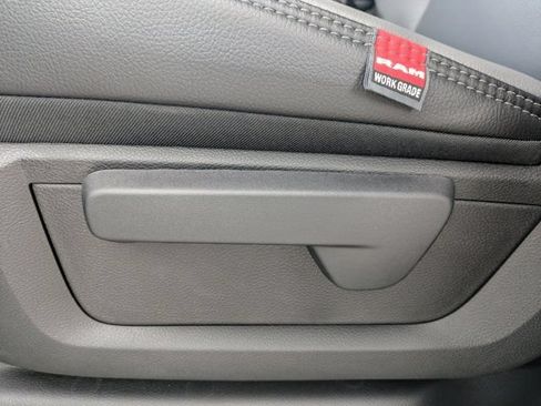 New 2026 RAM 2500 Tradesman AWD/4WD image 19