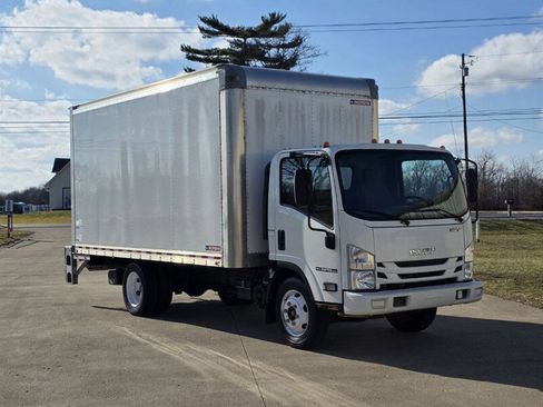 Used 2021 Isuzu NPR image 10
