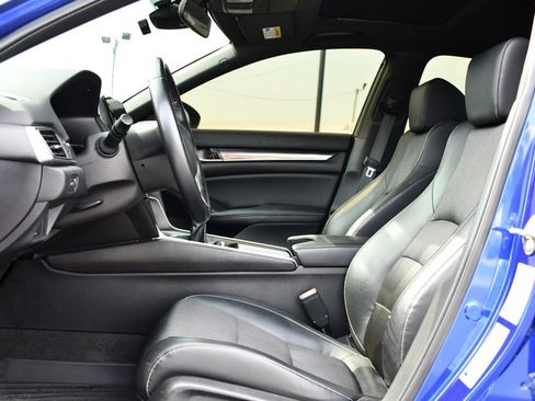 Used 2018 Honda Accord Sport image 16