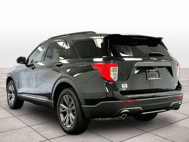 Used 2023 Ford Explorer XLT w/ Equipment Group 202A AWD/4WD image 10