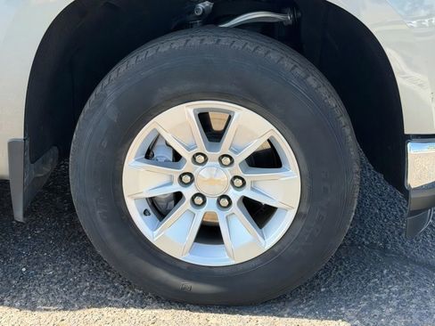 Used 2021 Chevrolet Silverado 1500 LT image 9