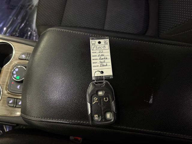 Certified 2023 GMC Acadia SLE w/ Driver Convenience Package AWD/4WD image 22
