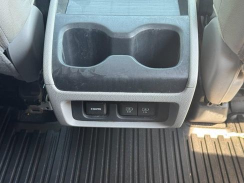 Used 2019 Honda Odyssey Elite image 17