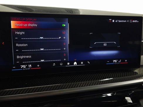 Used 2025 BMW X7 M60i w/ Climate Comfort Package image 26