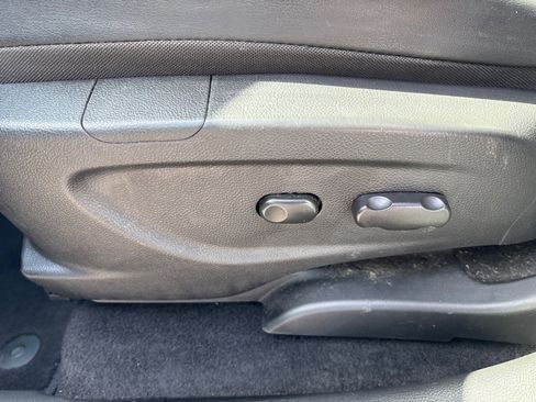 Used 2020 Buick Encore Preferred image 12