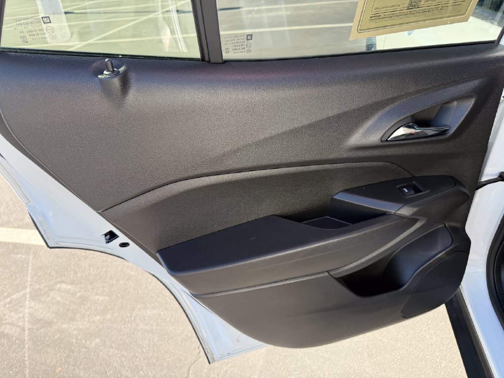 Used 2025 Chevrolet Trax LS FWD image 12