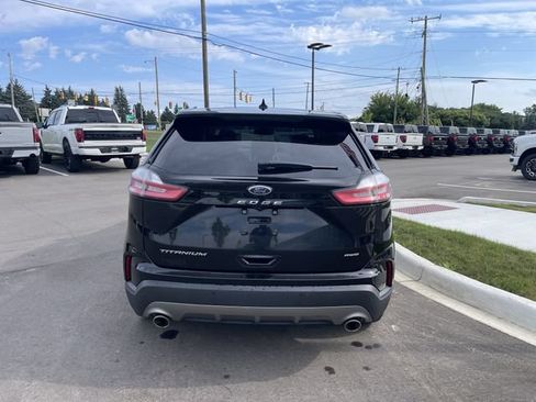 Certified 2023 Ford Edge Titanium AWD/4WD image 4