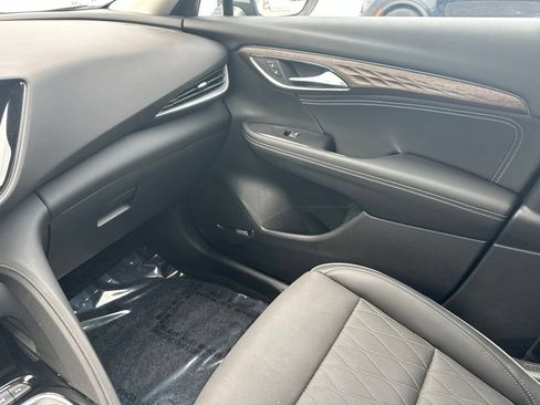 Used 2023 Buick Envision Avenir AWD/4WD image 47