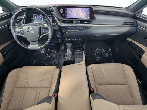 Used 2020 Lexus ES 300h w/ Accessory Package FWD image 38