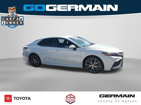 Used 2024 Toyota Camry SE FWD image 7