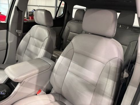 Used 2018 GMC Acadia SLT AWD/4WD image 9