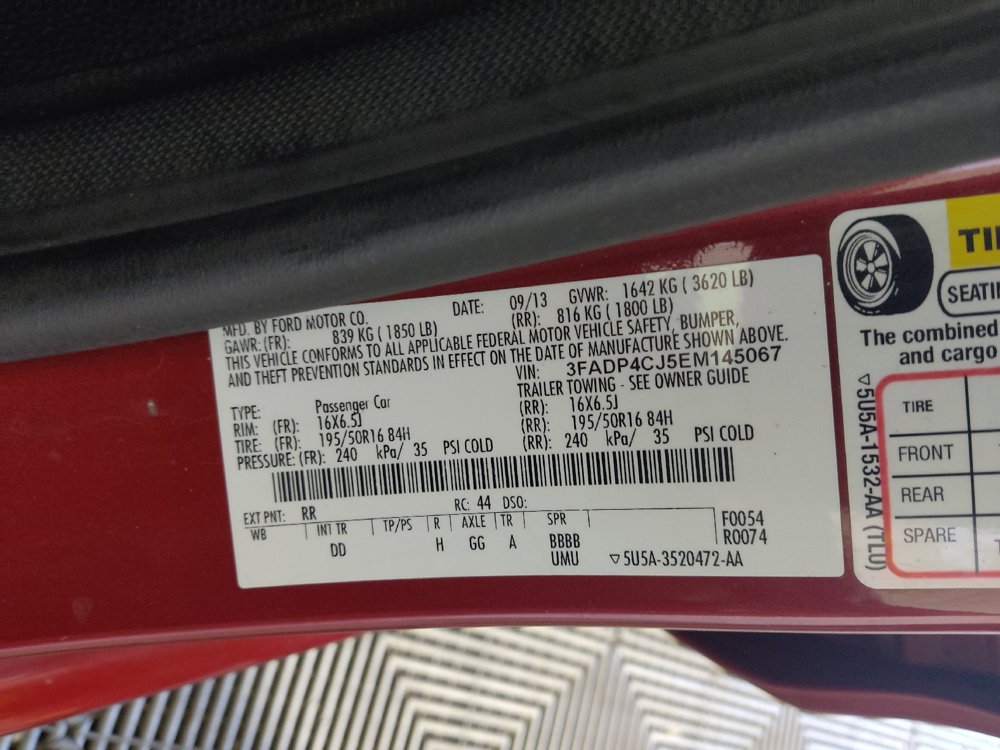 Used 2014 Ford Fiesta Titanium FWD image 33