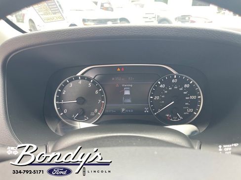 Used 2023 Nissan Frontier SV w/ Tow Package image 5