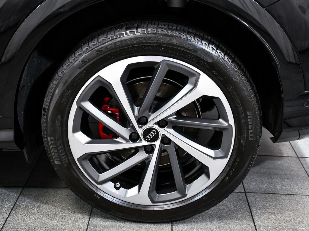 Used 2025 Audi SQ5 Premium Plus w/ Premium Plus Package AWD/4WD image 8