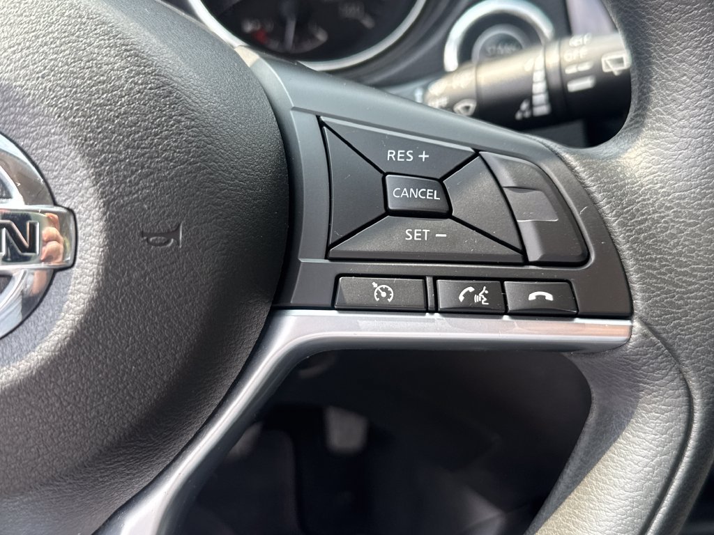 Used 2017 Nissan Rogue Sport SV FWD image 16