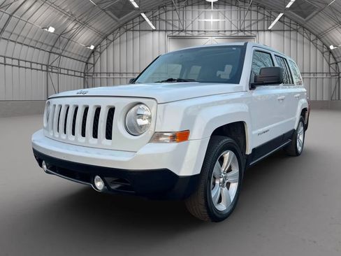 Used 2014 Jeep Patriot Limited w/ Sun/Sound Group image 1