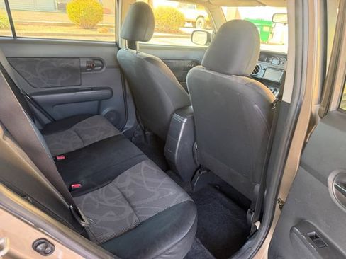 Used 2013 Scion xB FWD image 38