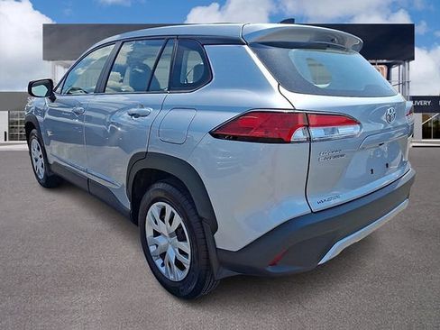 Used 2024 Toyota Corolla Cross L FWD image 4