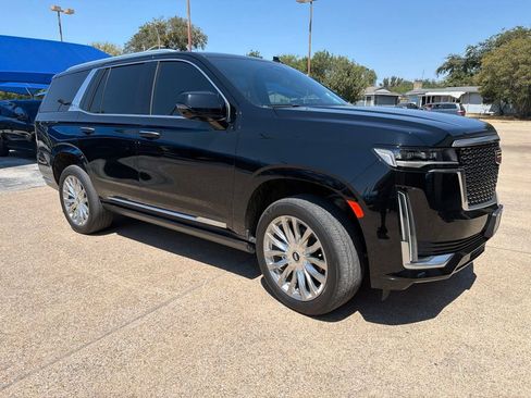 Used 2023 Cadillac Escalade Premium Luxury w/ Performance Package AWD/4WD image 3