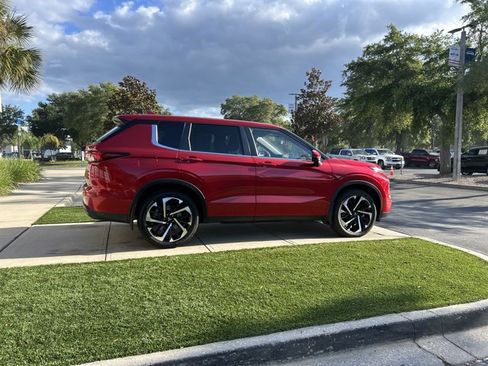 Used 2022 Mitsubishi Outlander ES FWD image 4