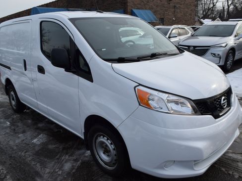 Used 2021 Nissan NV200 S w/ Back Door Glass Package image 4