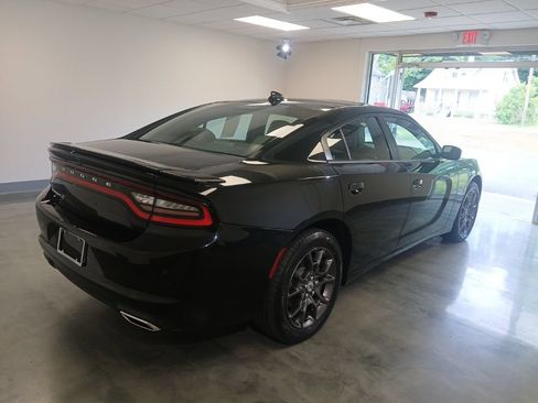 Used 2018 Dodge Charger GT AWD/4WD image 2