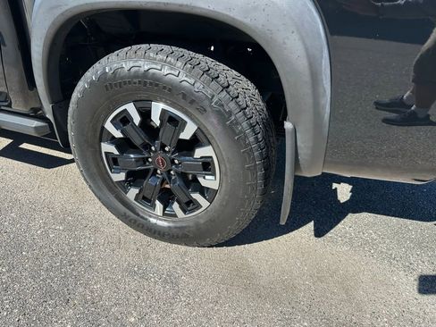 Used 2022 Nissan Frontier Pro-X image 10