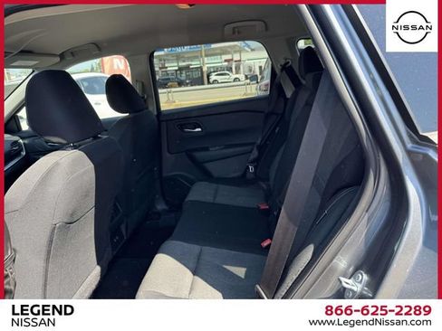 Used 2024 Nissan Rogue SV AWD/4WD image 12
