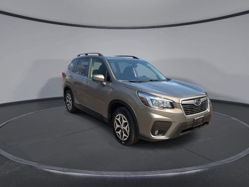 Used 2020 Subaru Forester Premium AWD/4WD image 2