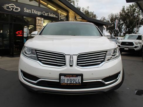Used 2016 Lincoln MKX Reserve w/ Technology Package AWD/4WD image 8