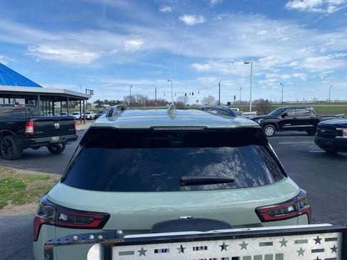 Used 2025 Chevrolet Equinox ACTIV w/ Safety and Technology Package AWD/4WD image 6